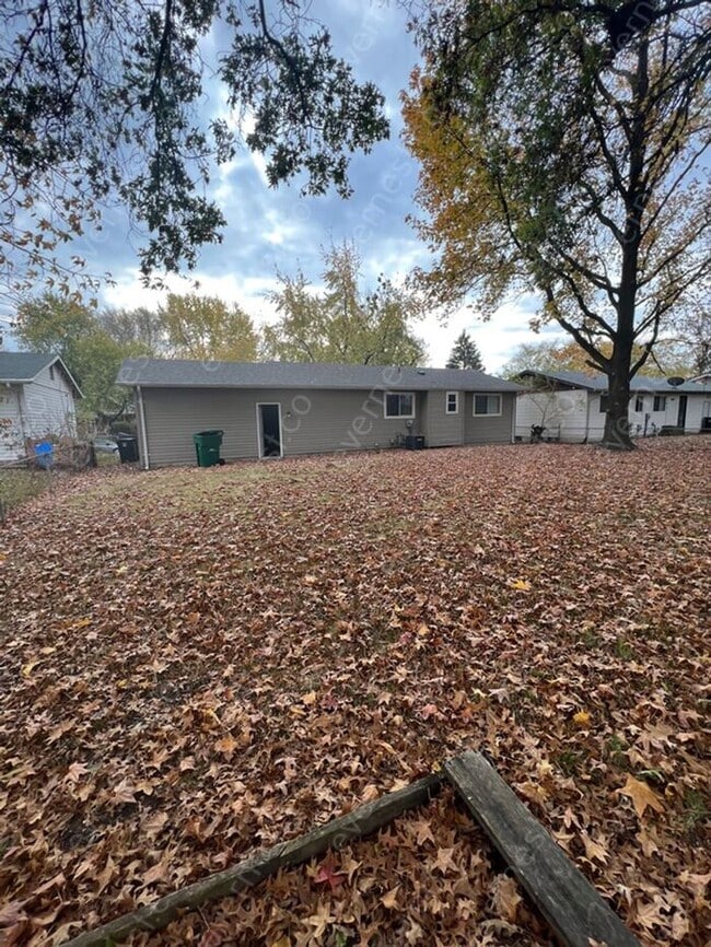 Building Photo - 2931 Oriental Dr