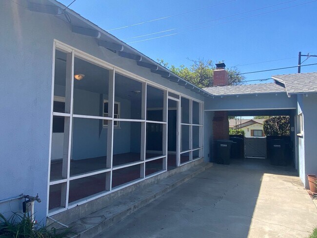 Building Photo - Home for Rent near Orange Circle