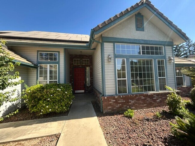 Building Photo - 5730 W Laura Ct
