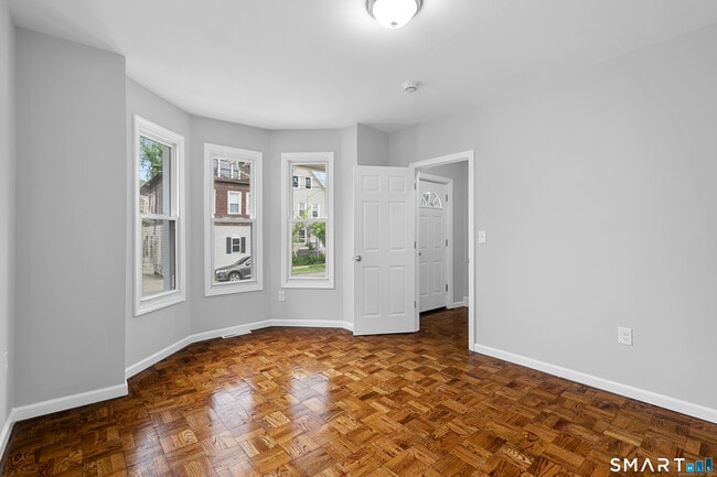 Building Photo - 196 Farren Ave