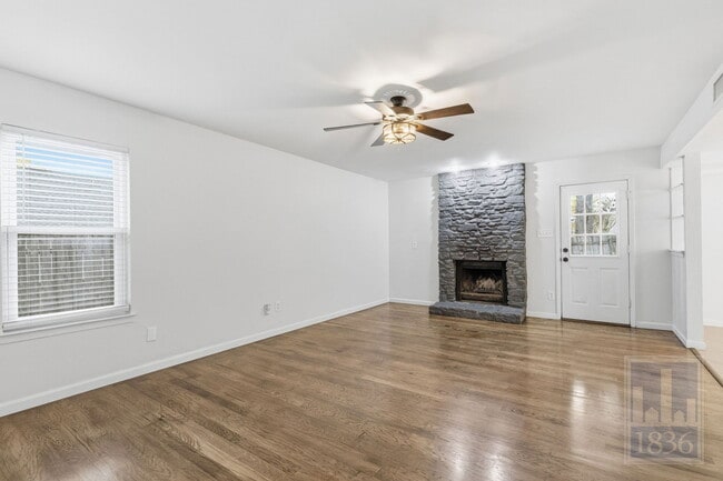 Building Photo - 7508 Elderberry Dr