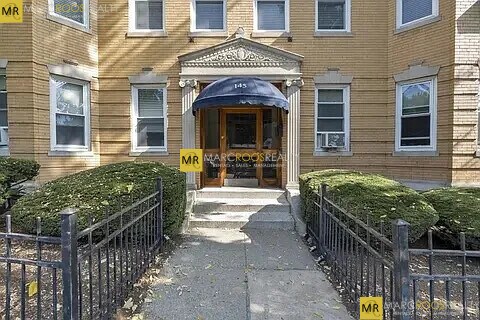 Primary Photo - 145 Chiswick Rd