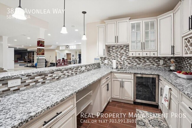 Building Photo - Gated Community, 10 Acres