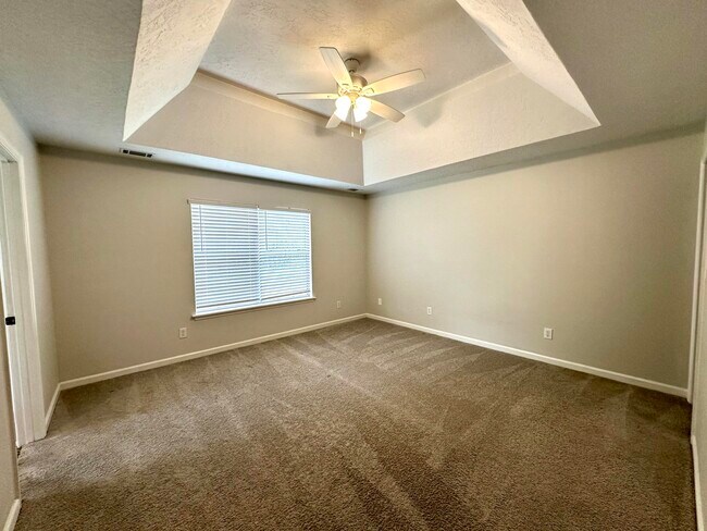 Building Photo - 945 Hunting Horn Wy