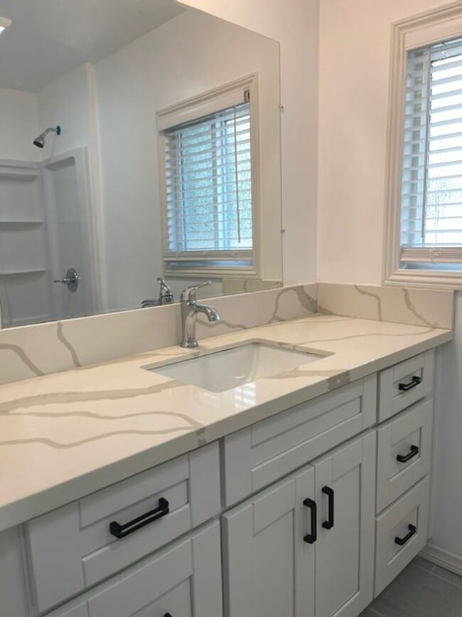 Building Photo - South 2nd- 4 Bed 2 Bath Remodeled Home in El Cajon!