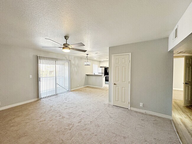 Building Photo - 2 BEDROOM 2 BATH FULLY REMODELED CONDO IN ...