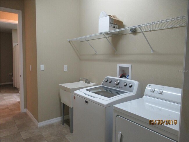 Building Photo - 13324 Longacre Dr
