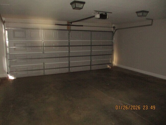 Building Photo - 160 Alder Dr