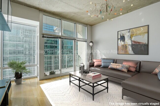 Building Photo - 943 Peachtree St NE