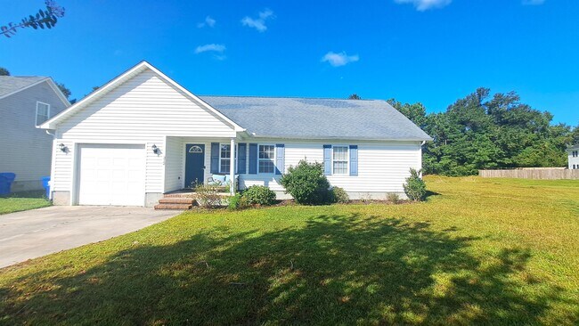 Building Photo - 312 S Tree Ct