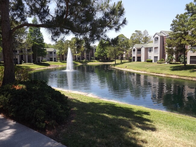 Building Photo - 2/2 Condo in Park Central, Millenia Area, ...