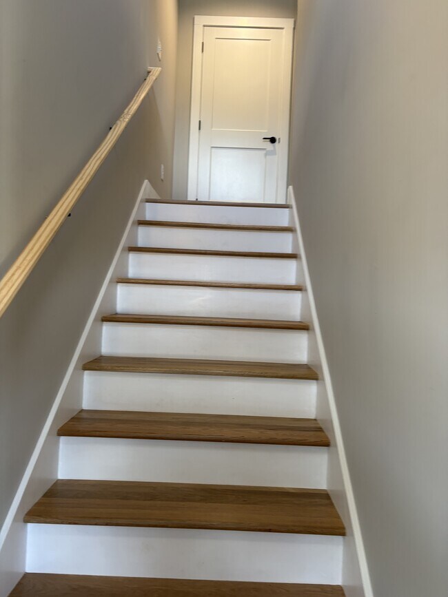 Building Photo - 118 Beechwood Dr