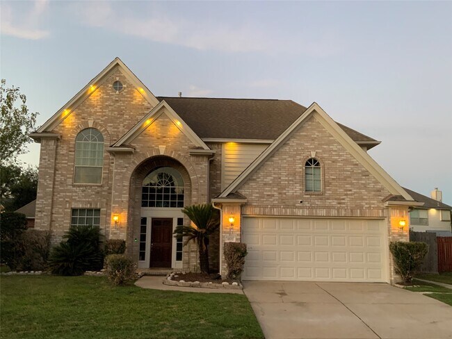 Building Photo - 1822 Laurel Oaks Dr