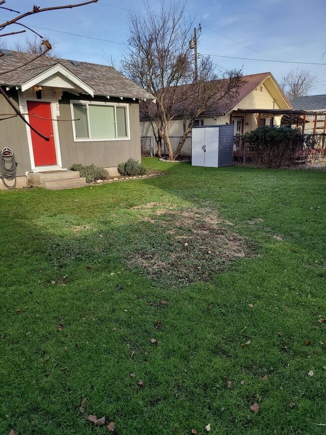 Building Photo - Very cute 1.5 bedroom House for Rent on Normal Hill, Lewiston, ID