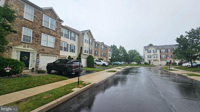 Building Photo - 213 Windsor Ct