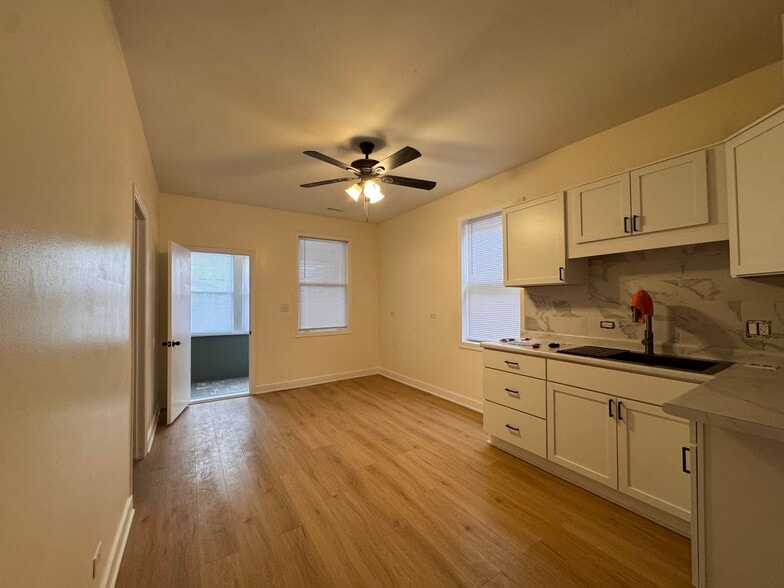 Building Photo - 3139 S 54th Ave