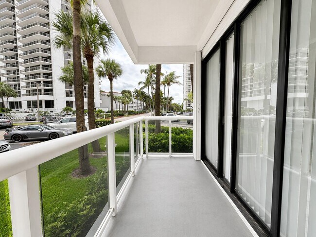 Building Photo - 20505 E Country Club Dr