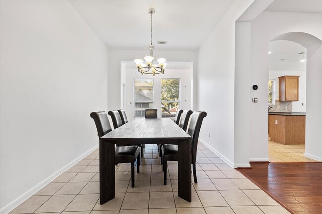 Building Photo - 5124 Scottish Thistle Dr