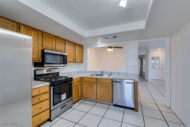 Building Photo - 4012 Grasmere Ave