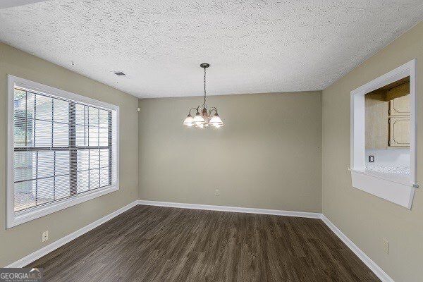 Building Photo - 114 Oak Cir S