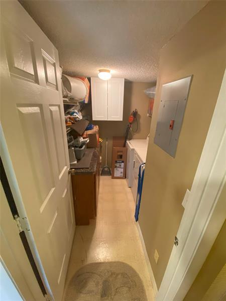 Building Photo - 821 Sky Pine Way