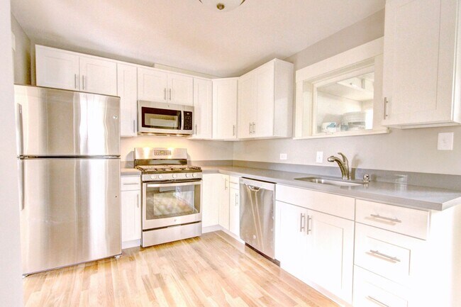 Building Photo - 502 NE 72nd St