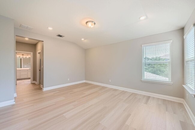 Building Photo - 1609 Arial Dr