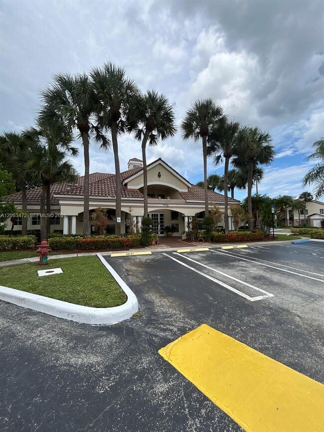 Building Photo - 815 Boynton Beach Blvd