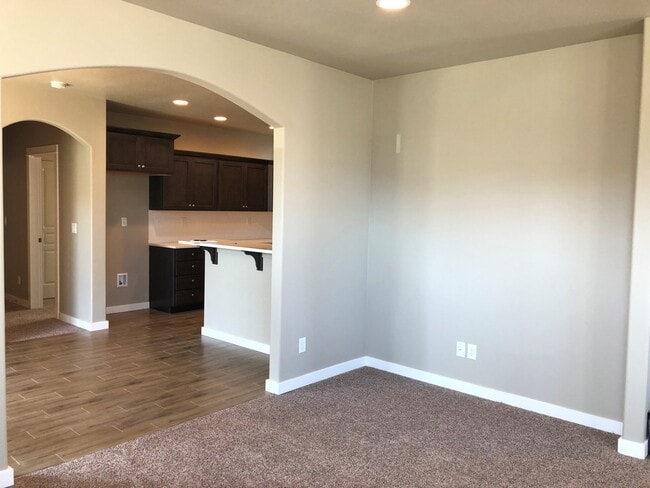 Building Photo - Beautiful newer 4 bedroom house in Coburg!