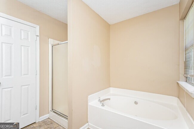 Building Photo - 543 Brewer Dr