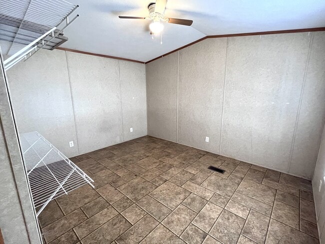 Building Photo - 102 S 17th St