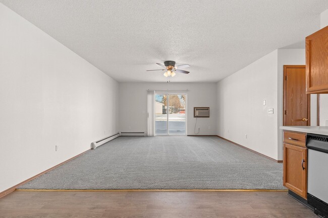 Floorplan - Sunshine Court Apartments