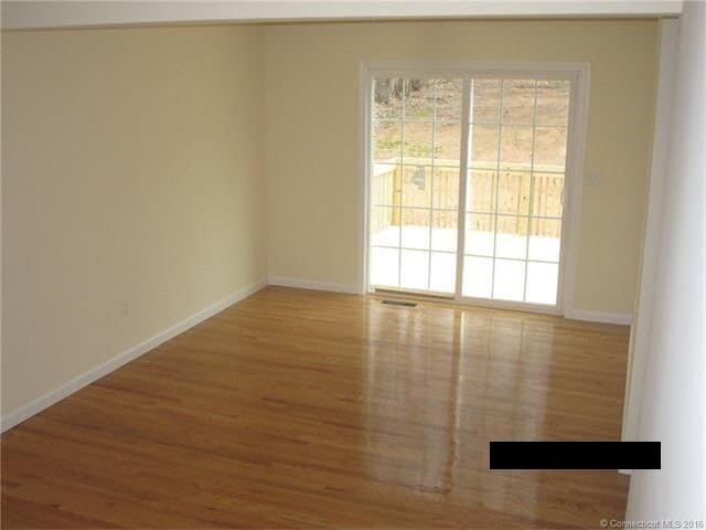 Building Photo - 77 Borrmann Rd
