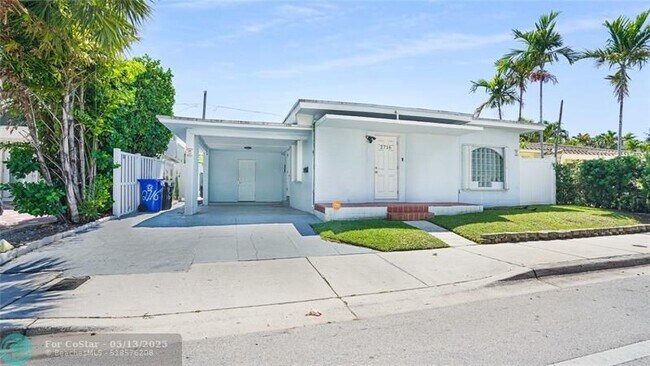 Building Photo - 2716 N Ocean Blvd
