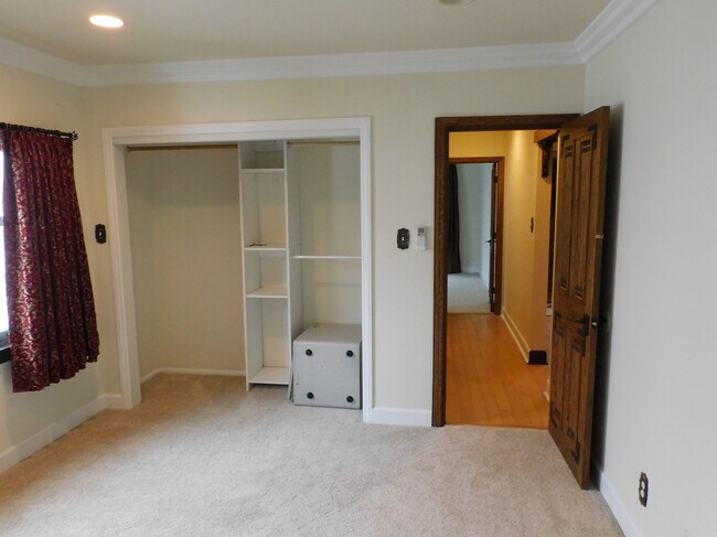 Building Photo - 56 La Venezia Ct