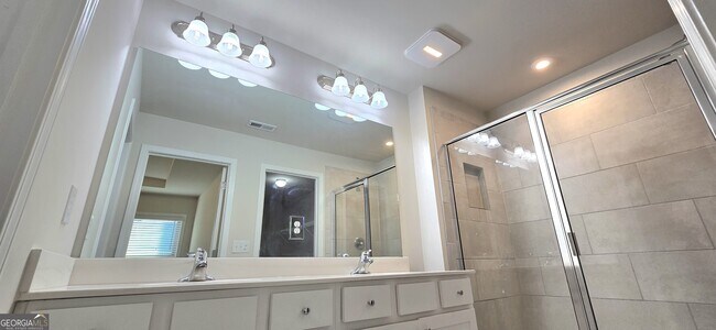 Building Photo - 3608 Hidden Valley Cir