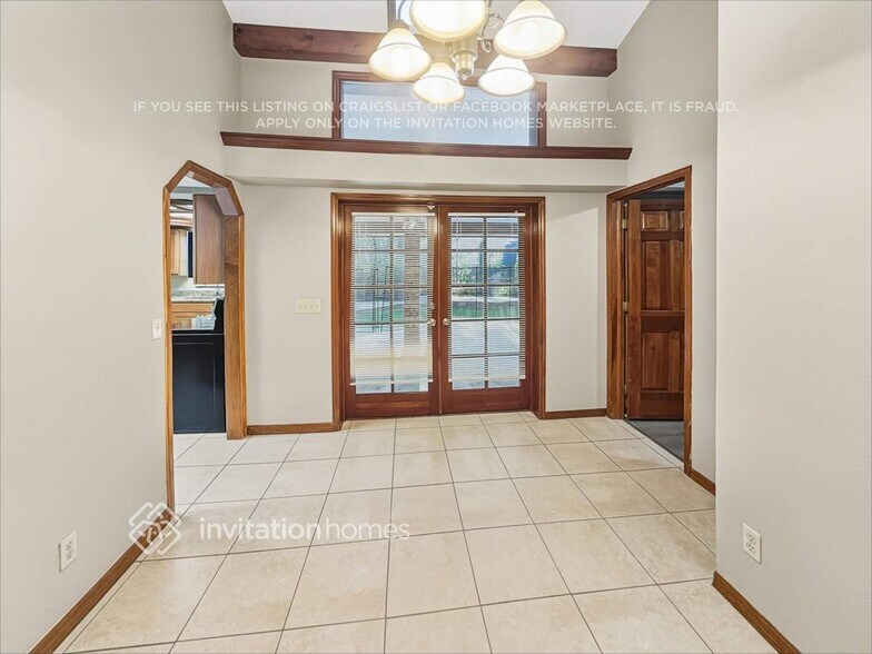 Building Photo - 3903 Applegate Cir