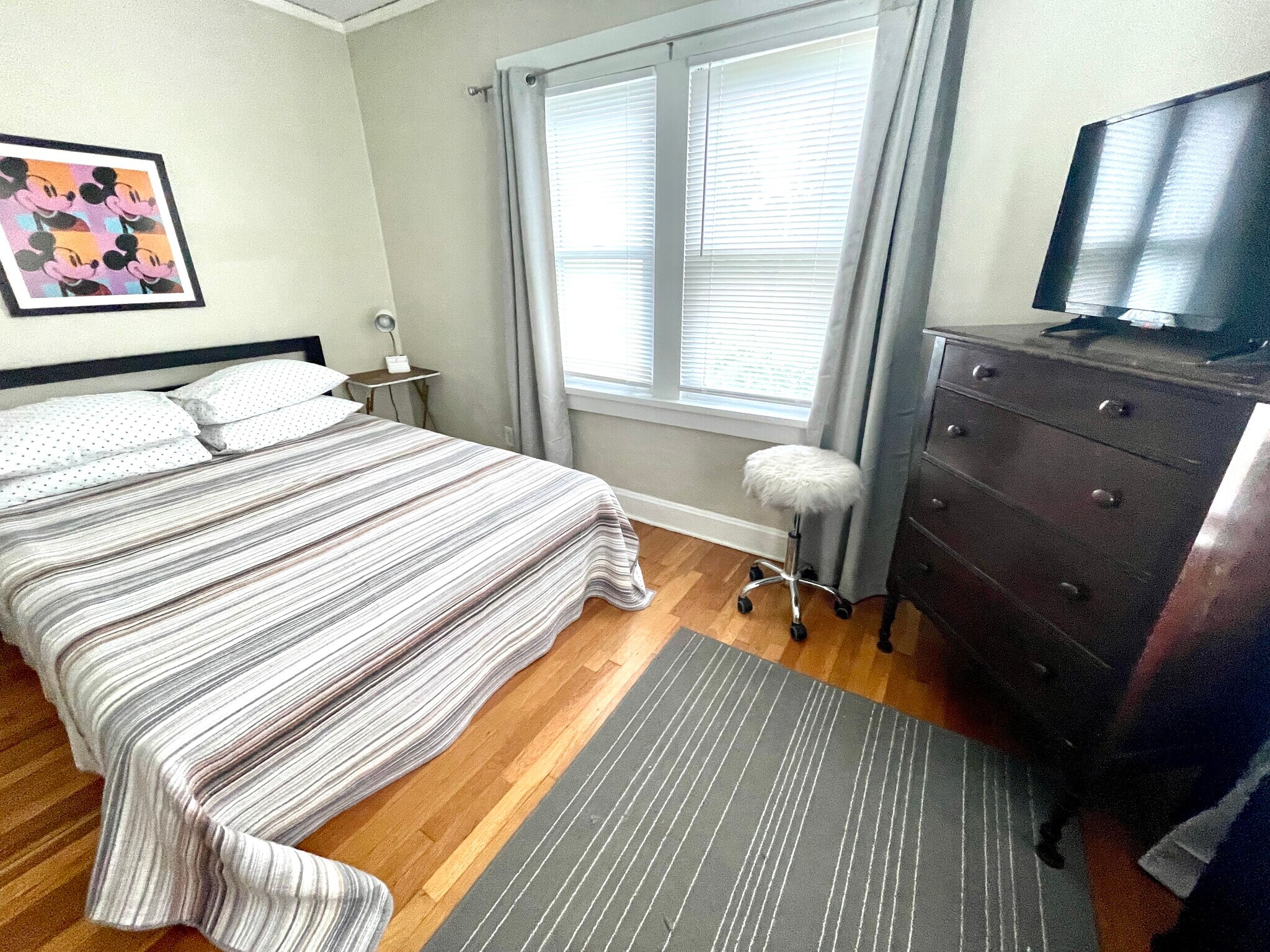 2nd Bedroom (queen) - 5137 Paseo Blvd