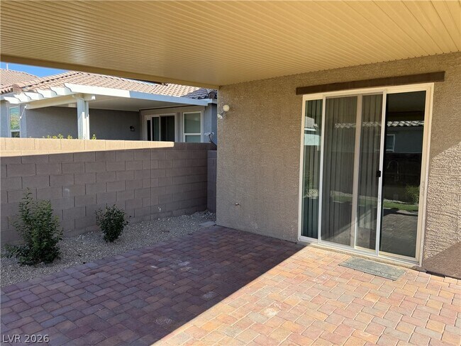 Building Photo - 9757 W Meranto Ave