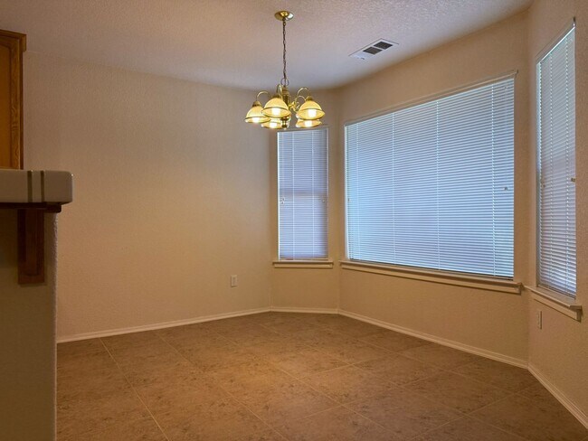 Building Photo - Charming 3-bedroom, 2-bath home in North Merced!