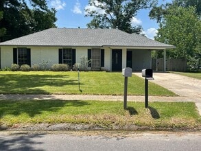 Building Photo - CHARMING 3-BEDROOM HOME FOR RENT IN ZACHARY, LA
