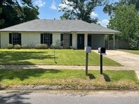 Building Photo - CHARMING 3-BEDROOM HOME FOR RENT IN ZACHAR...