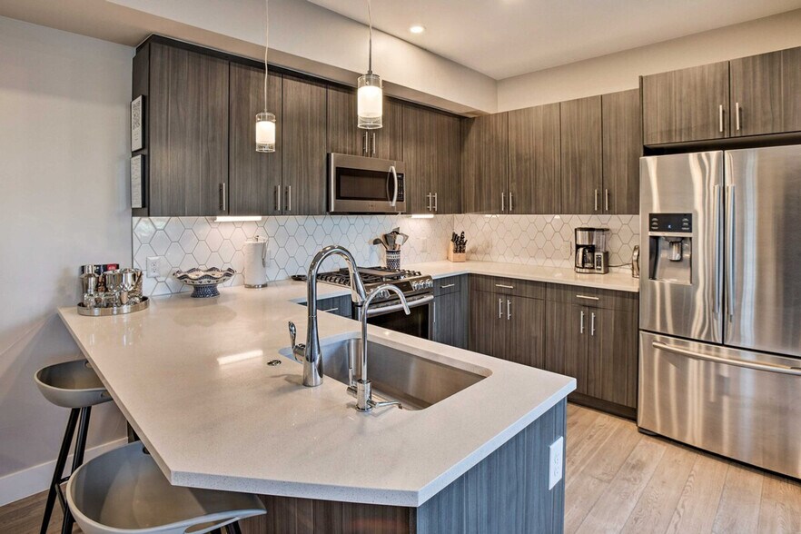 Building Photo - 4549 Tennyson St