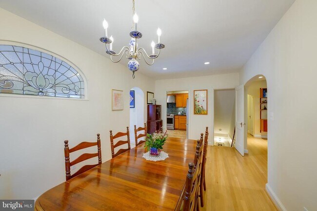 Building Photo - 4504 Highland Ave