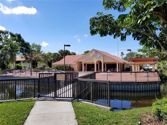 Building Photo - 5661 Riverside Dr