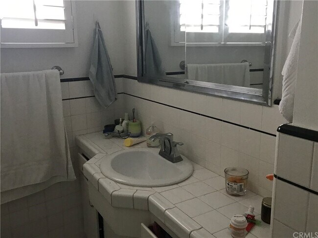 Building Photo - 111 19th St