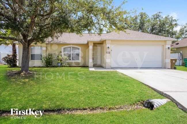 Building Photo - 729 Pincon Ln