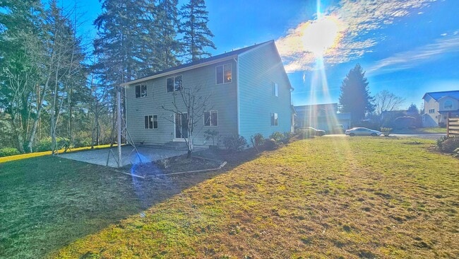 Building Photo - Beautiful 5 bed 2.5 Bath Home in Renton Highlands