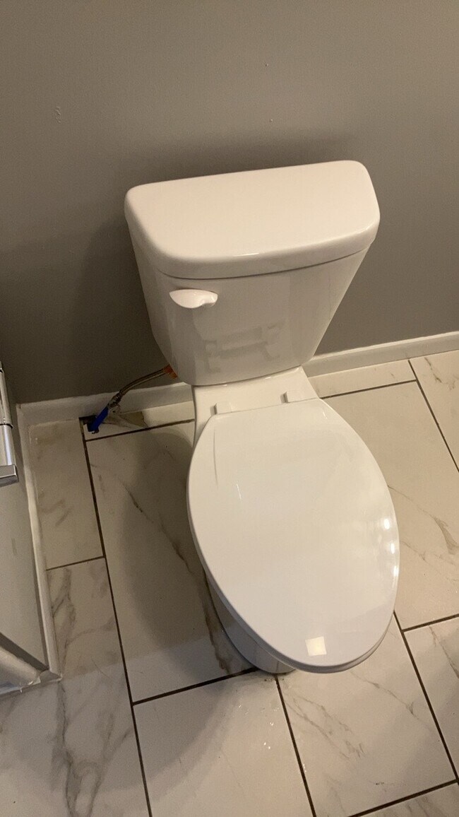 Building Photo - 105 S Irwin St