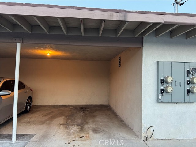 Building Photo - 754 N Shattuck Pl